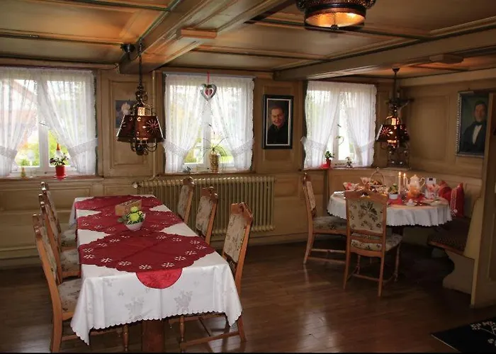 بيت ضيافة Adler 3*